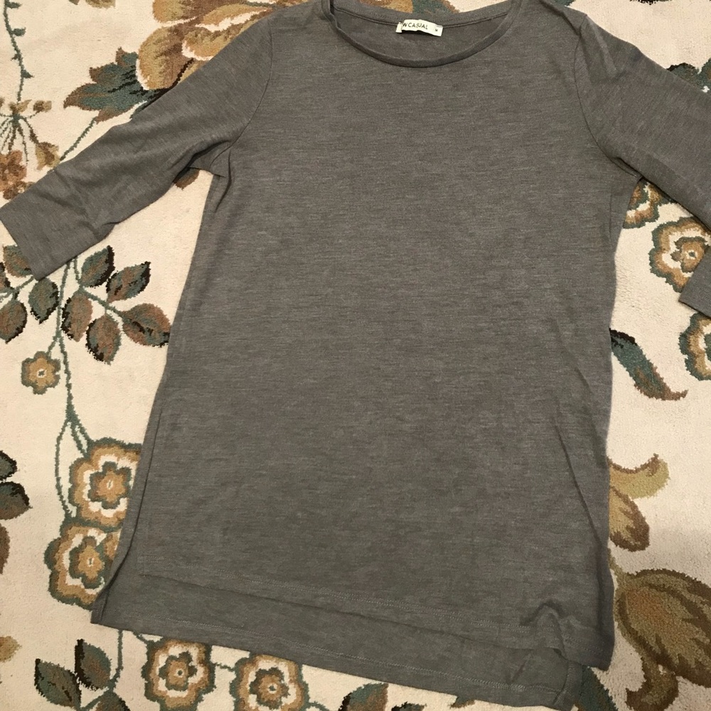 Grey mid length sleeve sweater